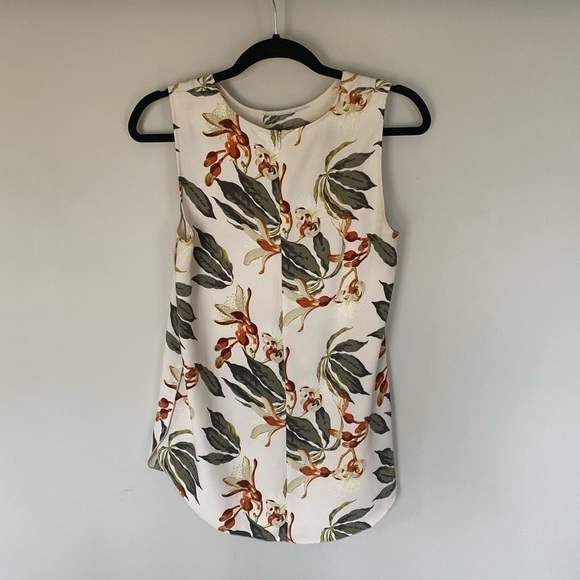 BABATON Adelard Floral Sleeveless Blouse - Picture 2 of 11